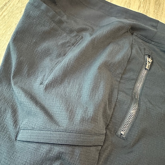 Athleta High-Rise Pant/Jogger Size 0P Black - Picture 9 of 13